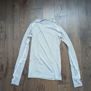Lululemon Long Sleeve Shirt - Size 4